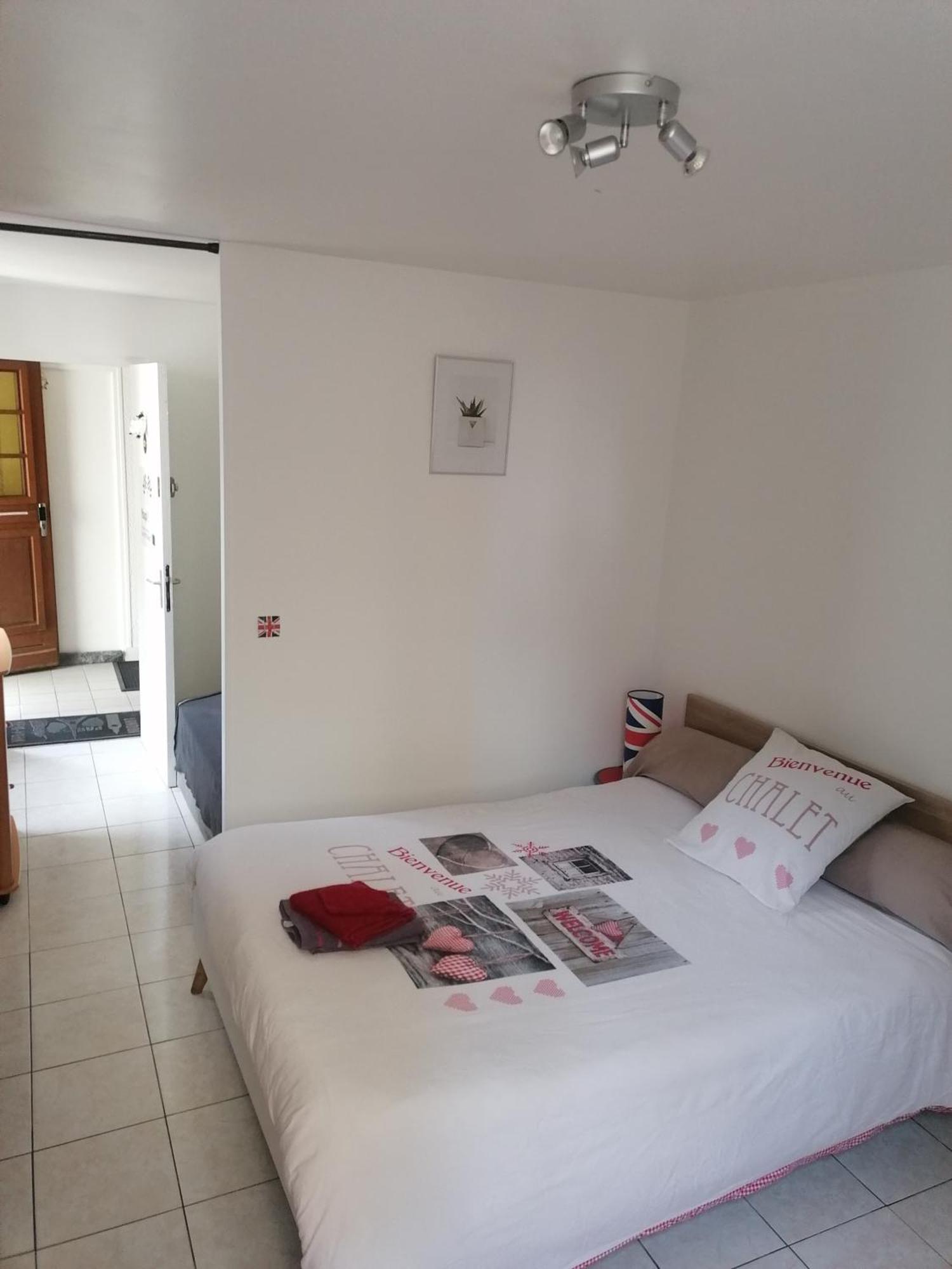 Le Petit Chalet -Appartement Proche De La Vieille Ville , Du Centre Ville Et Du Tram- Petit Dejeuner Offert Le Mans Exterior photo