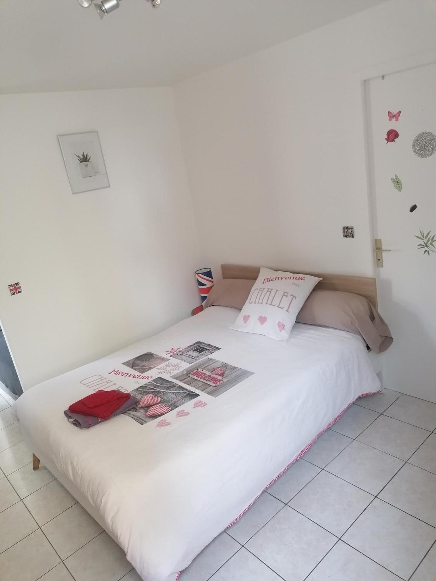 Le Petit Chalet -Appartement Proche De La Vieille Ville , Du Centre Ville Et Du Tram- Petit Dejeuner Offert Le Mans Exterior photo